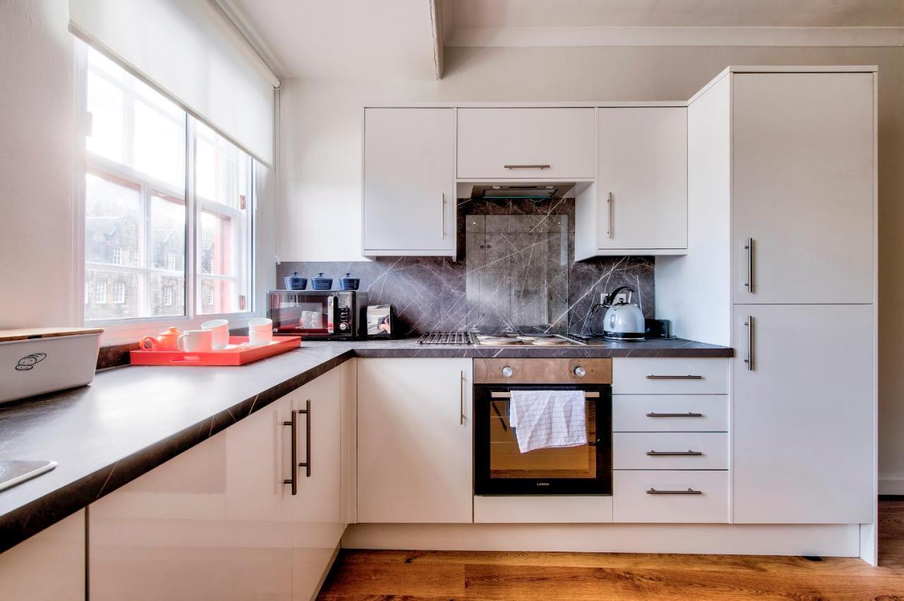 Pass The Keys Modern 3 Bed Flat On The Historic Royal Mile Apartment Edinburgh Exterior photo